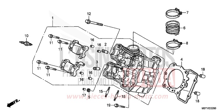CULASSE DE CYLINDRE AVANT de Varadero ABS SHASTA WHITE (NH138) de 2011